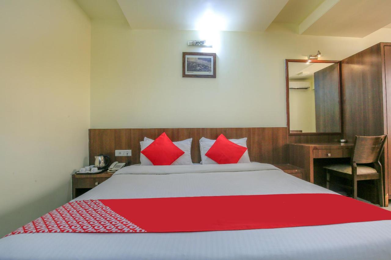 Oyo 63283 Shakti Palace Boma